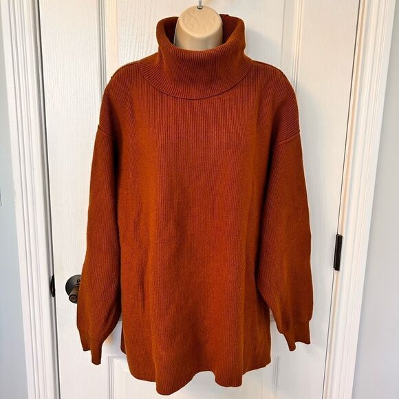Free People Burnt Orange Softly Structured Oversized Sweater! ❤️ - Picture 5 of 7